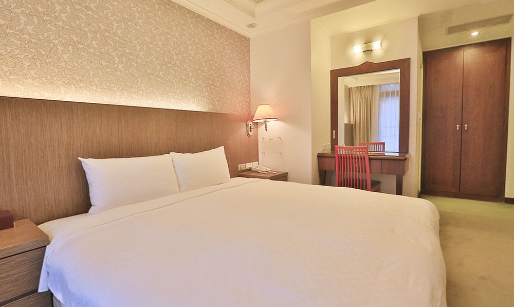 Good Life Hotel - Chunlai Tajpej Zewnętrze zdjęcie